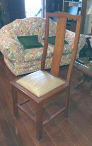 4 Cadeiras Mogno maciço estofamento cor marfim tecido