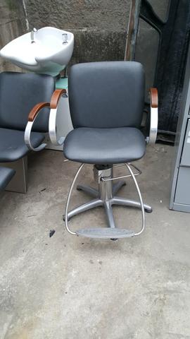Cadeira Cabeleireiro Ferrante Usada Eletrica