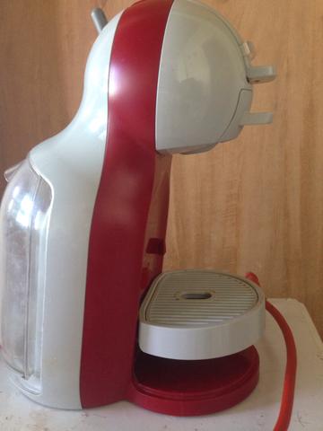 Cafeteira DOLCE GUSTO