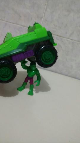 Hulk e seu carro imaginext