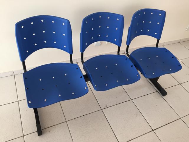 Cadeiras Iso azul