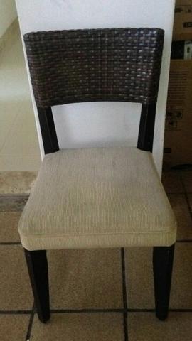 Cadeiras madeira com ratan
