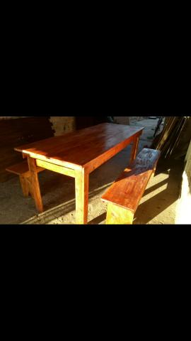 Faço mesa de madeira