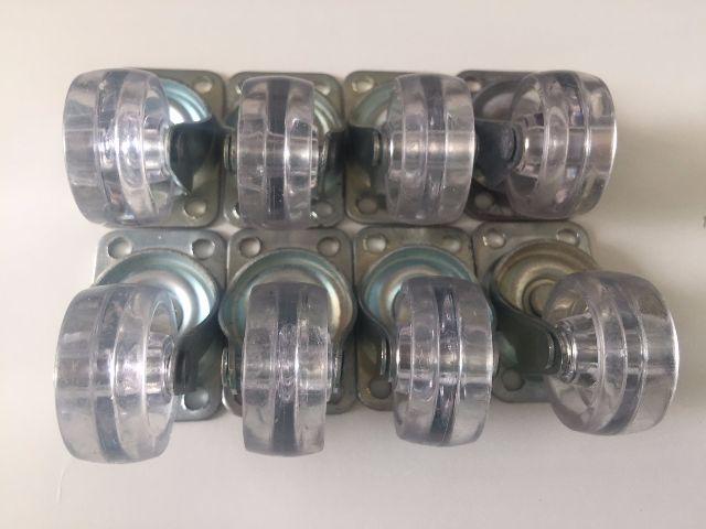 Kit com 8 rodízios para móveis em geral