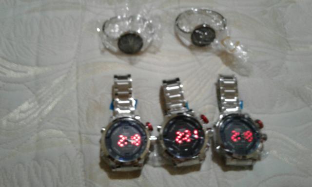 Lindo Relógio OHSEN com Led Super Estiloso só 