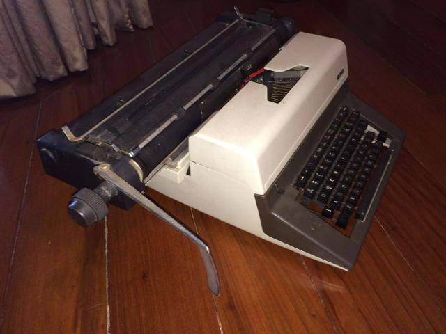 Maquina de escrever FACIT