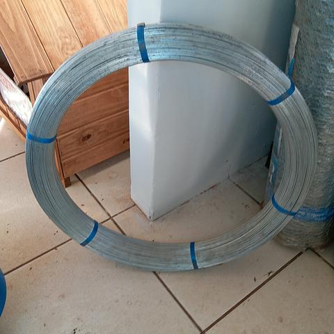 Rolo de Arame mt novo para cerca