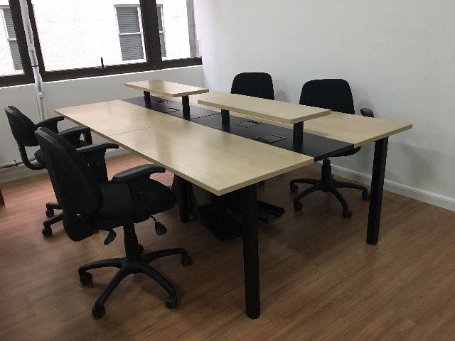 Estação de Trabalho + 4 cadeiras
