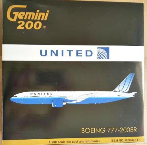 Gemini 200 Boeing 777 United Airlines EM FERRO