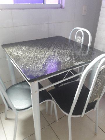 Mesa 4 cadeiras