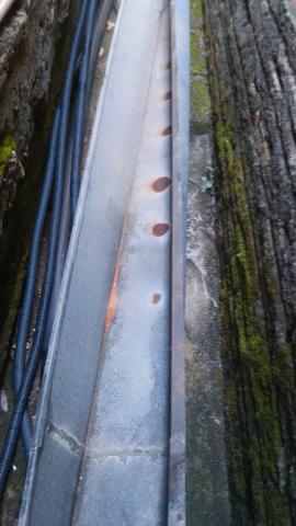 Vendo essa calha galvanizada 200 reais