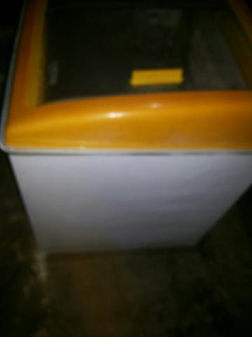 Vendo este freezer eletrolux de duas tampas pequeno