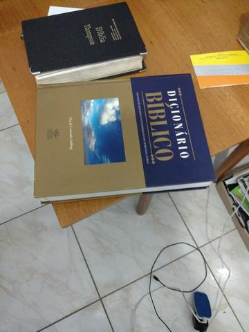 Biblia Thompson e Dicionário Bíblico