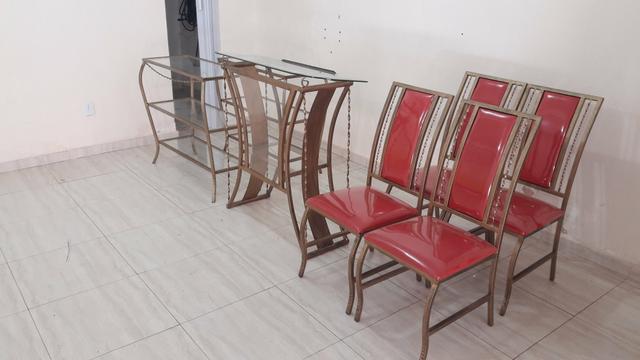 Cadeiras e púlpito