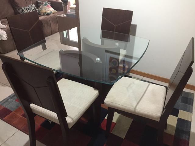 Mesa de jantar quadrada tampo de vidro com 4 cadeiras