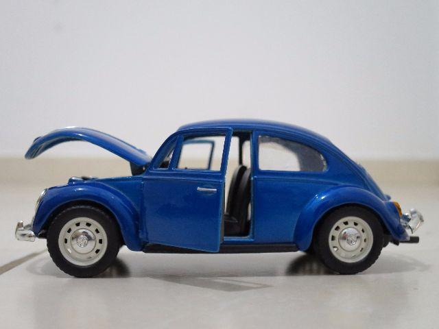 Miniatura VW Fusca azul 