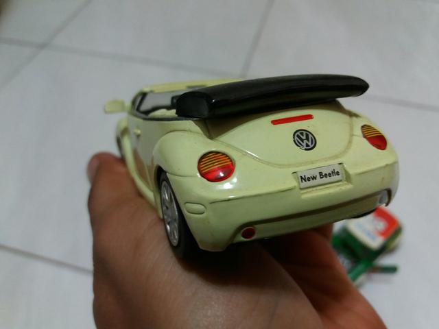 Miniatura Volkswagen New Beetle Conversível 