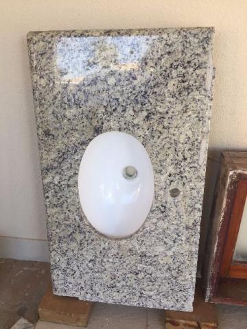Pia de Granito para banheiro 1,00 x 0,56 m com cuba oval
