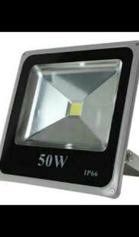 Refletor de LED 50 watts e 20 watts kits novos instalados