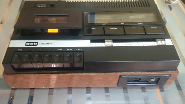 Toca fitas de mesa cce