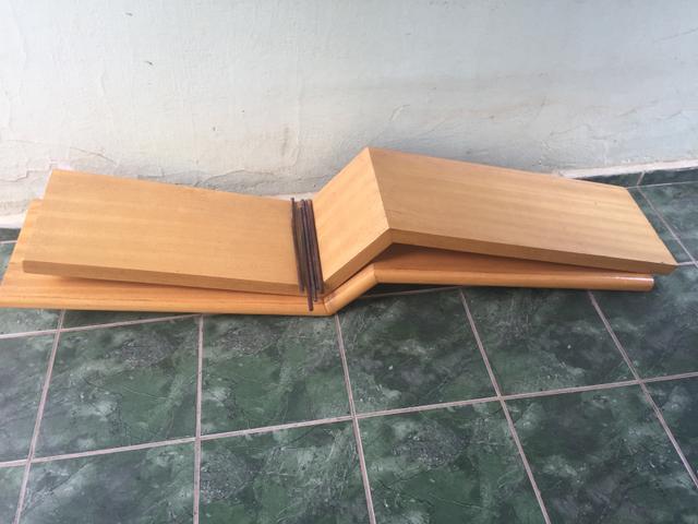 Vendo 2 prateleiras de parede