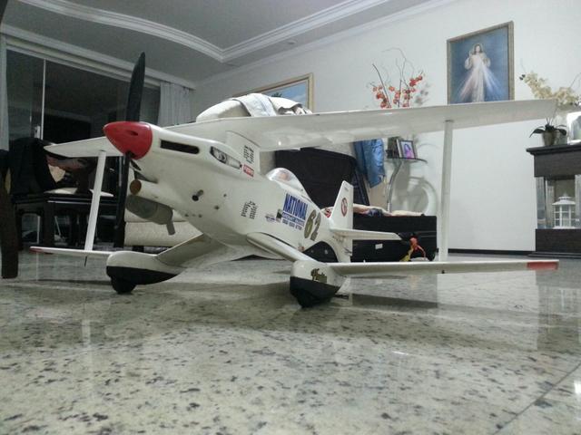 Aeromodelo Phantom 60