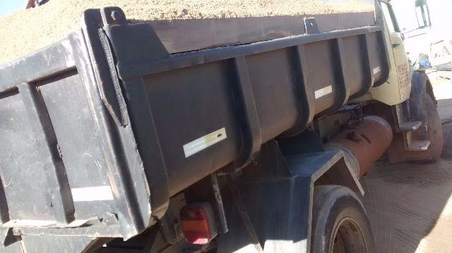 Areia fina para assentamento e reboco Carga com 7.0 m3