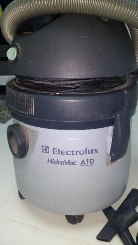 Aspirador de PO e Agua Eletrolux mod Hidrovac A10
