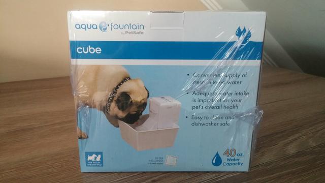 Bebedouro Aqua Fountain Cube Para Cães e Gatos