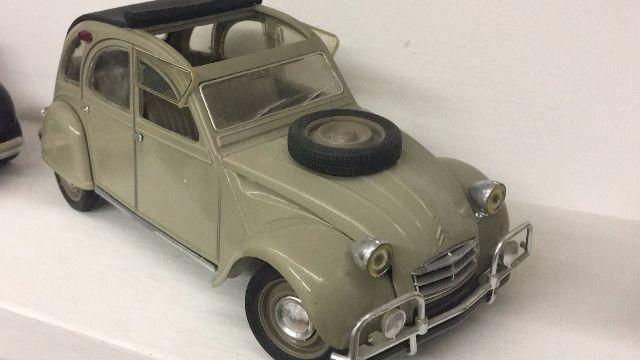 Carros de metal escala 1:18