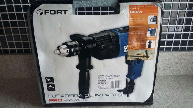 Furadeira 650wats