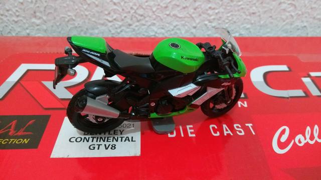 Miniaturas motos 1.18