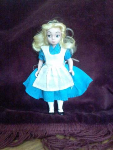 Boneca Alice Disney