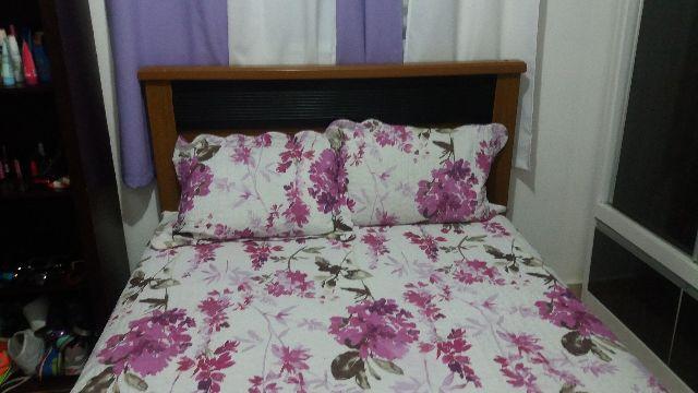 Cama casal com colchao