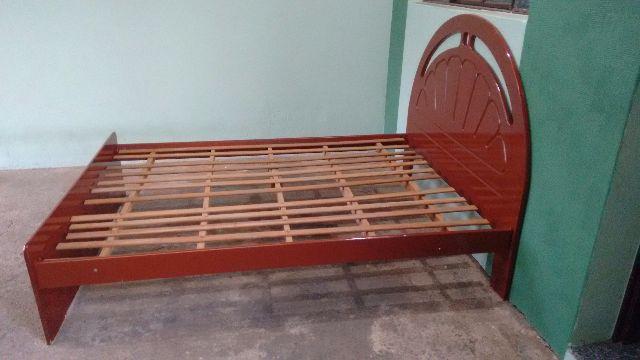 Cama de casal com colchão