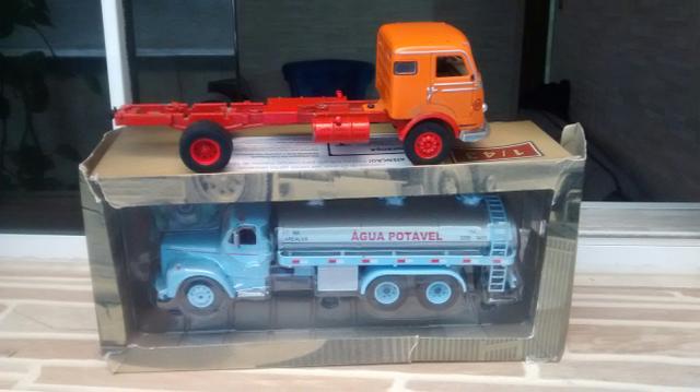 Caminhao escala 1/43 os dois por