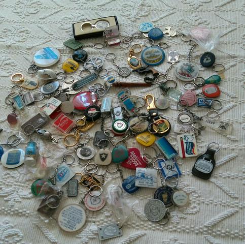 Coleção de chaveiro 87 peças