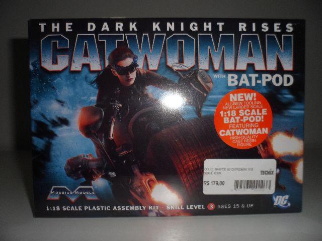 DC Comics Catwoman c/ Bat Pod The Dark Knight Rises