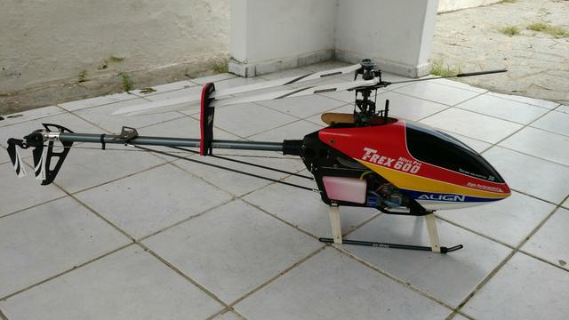 Helicóptero T-REX 600 nitro