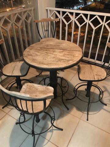 Mesa Bistro madeira com cadeiras