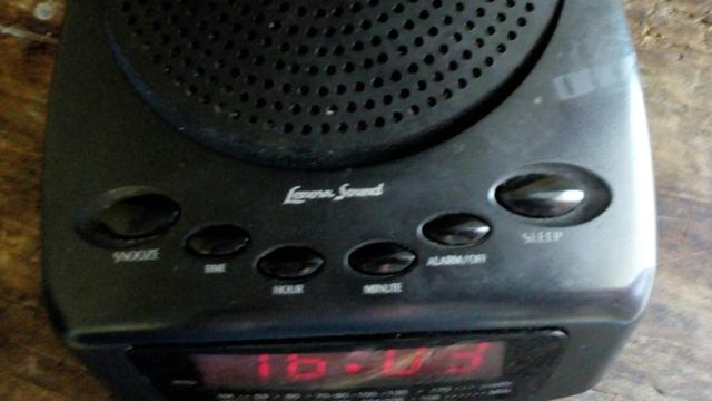 Rádio relógio Lenoxx