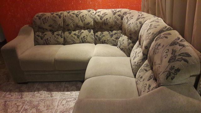 Sofá 4 lugares, muito confortável!