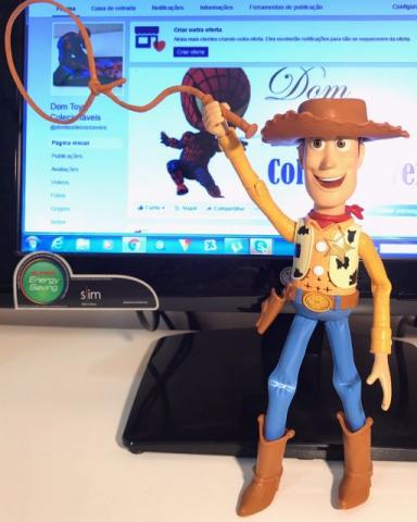 Boneco Cowboy Woody Disney