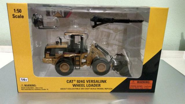 Miniatura Pá Carregadeira Caterpillar 924G 1:50