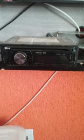 Aparelho de som da LG com saída de sub