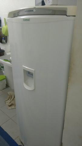 Geladeira consul agua na porta