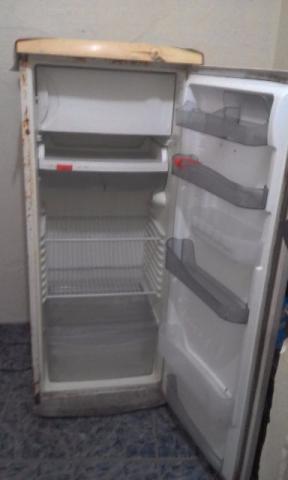 Geladeira consul usada leiao a descrição