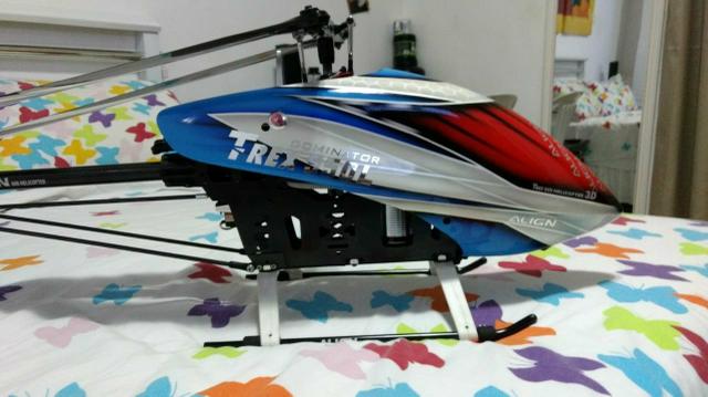 Helicóptero T-Rex 550