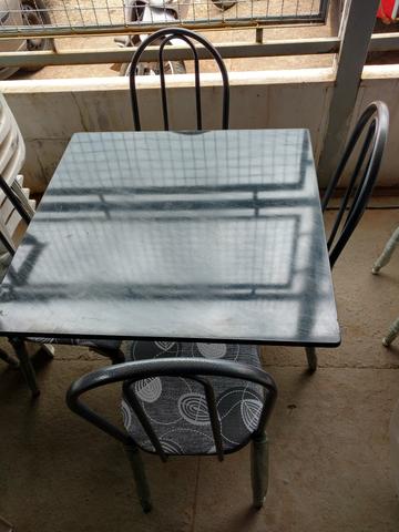 Mesa Anita 4 Cadeiras