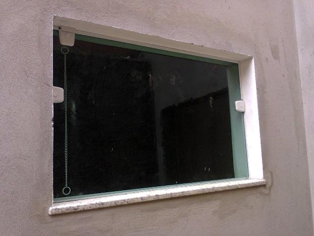 Janela basculante completa 1,00x0,60 Usada